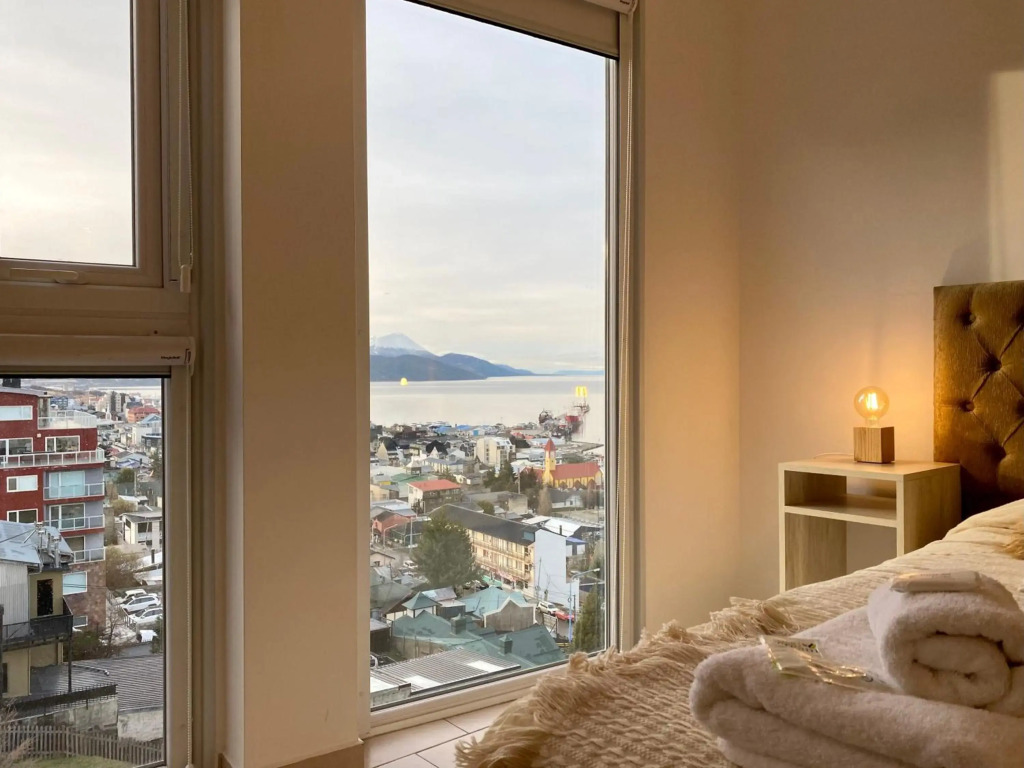 Infinity View Pent House I