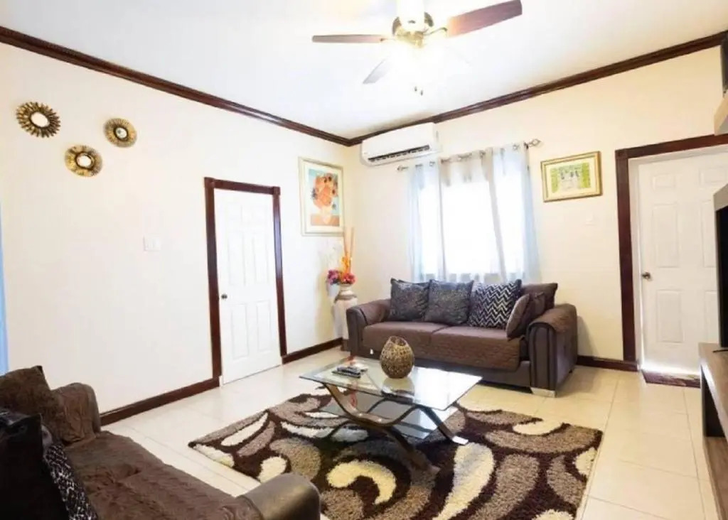 Loft - Sleeps 4 - Parking - Balcony