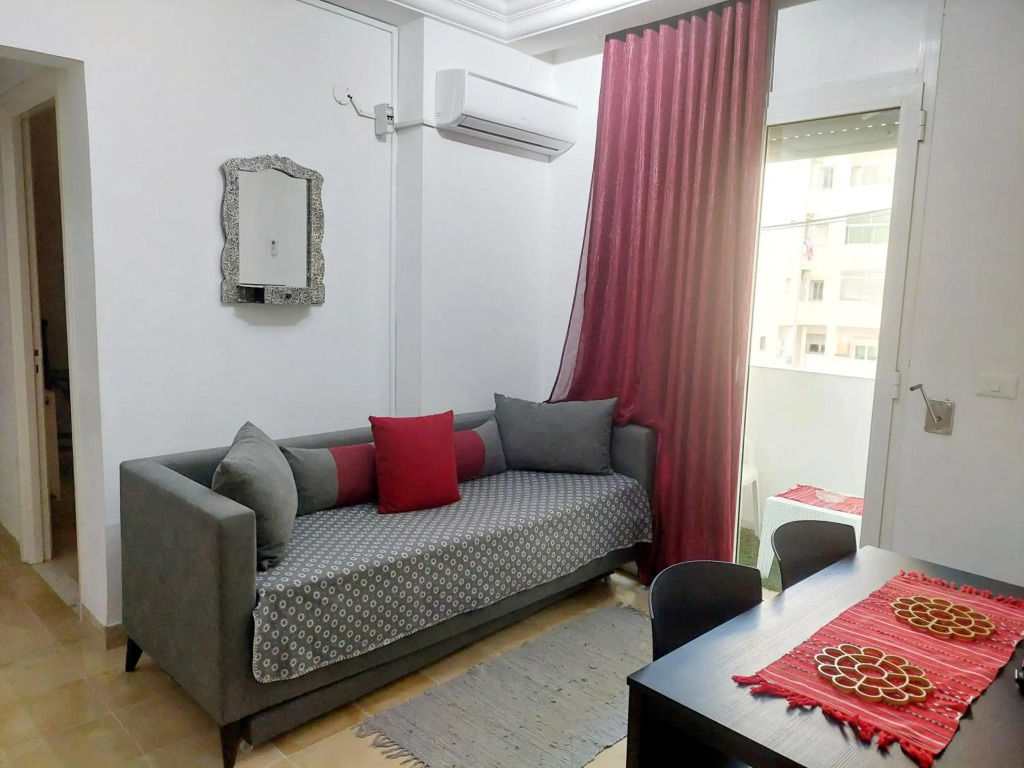 El Aouina: Superbe appartement S+1 en résidence