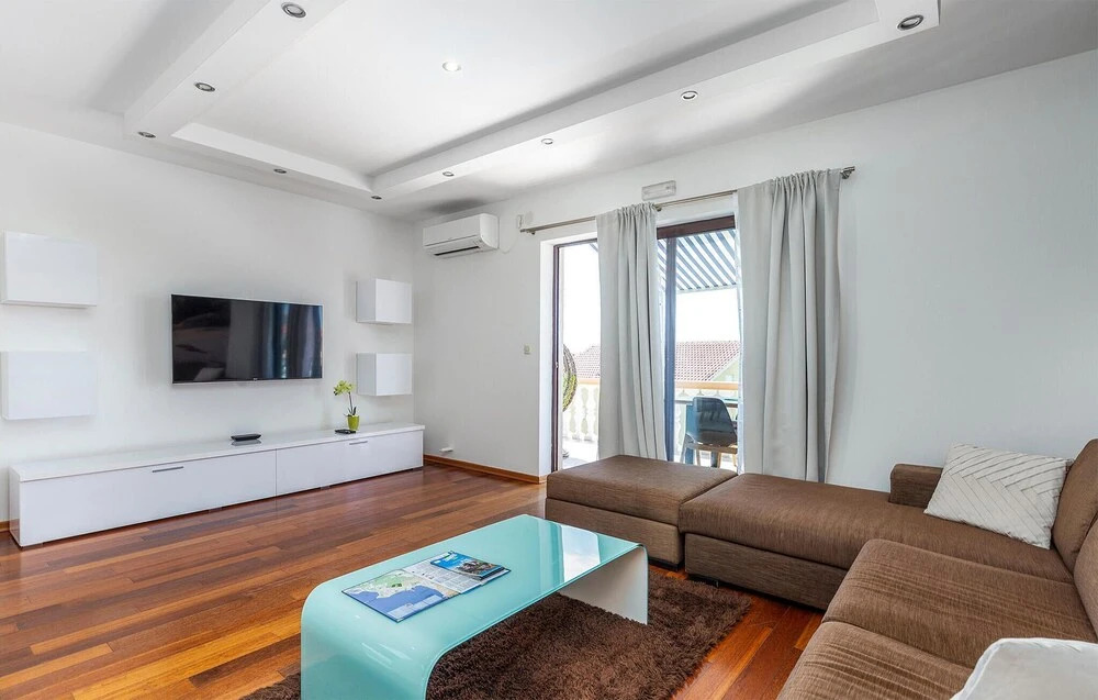 Beautiful Apartment in Povljana With Wifi and 2 Bedrooms