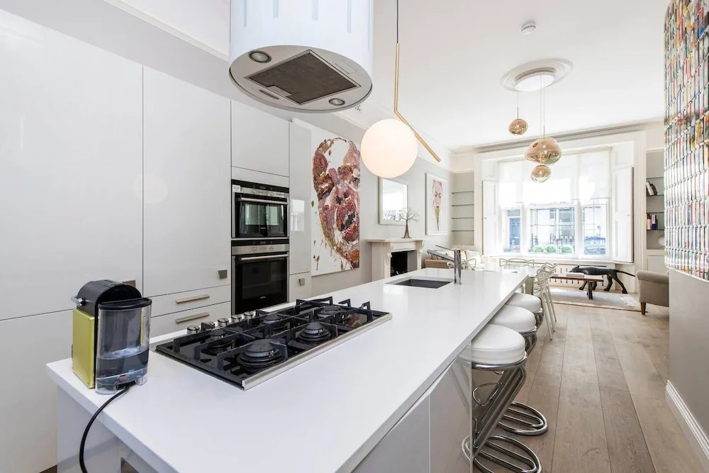 Bright and Spacious 2 bed Flat in Notting Hill