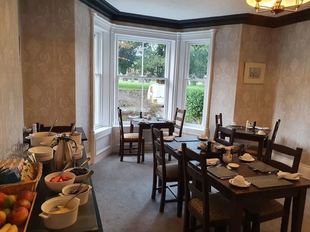 Strathmore Guest House