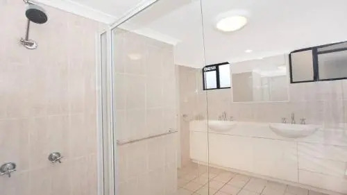 Unit 1 The Rocks 1746 David Low Coolum Beach Linen Included Wifi 500 Bond