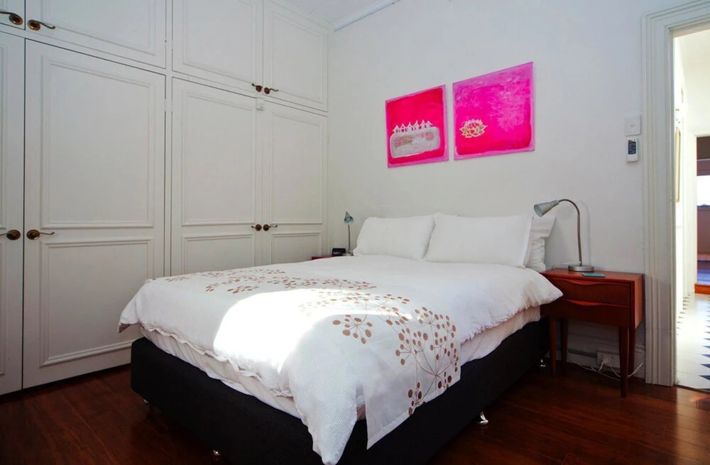 BM21 Balmain 2 Bed Beauty