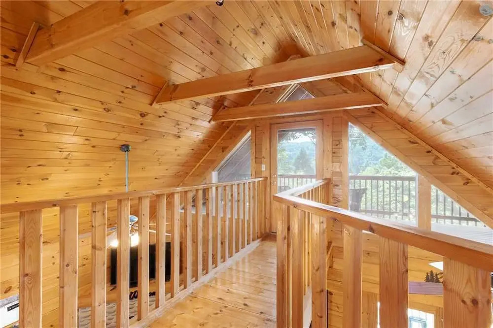 Hibernation Station - Three Bedroom Cabin