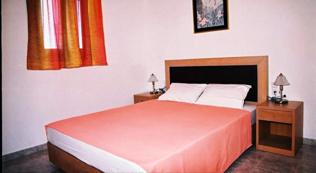 Moustakas Apartments
