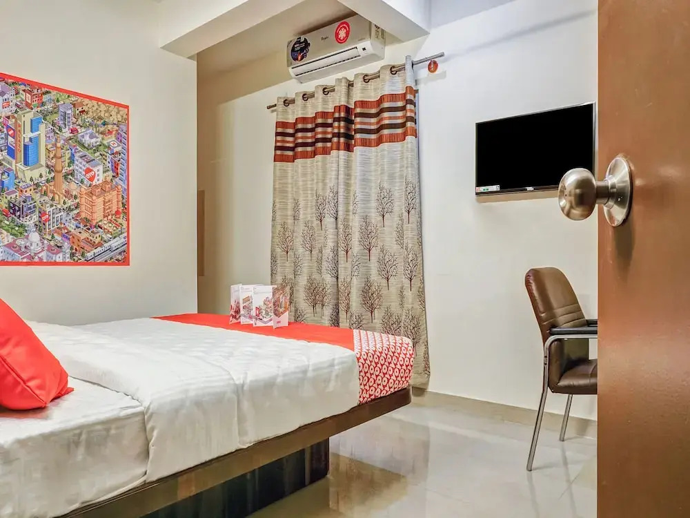 OYO 19524 Maruthi Home Stays 2