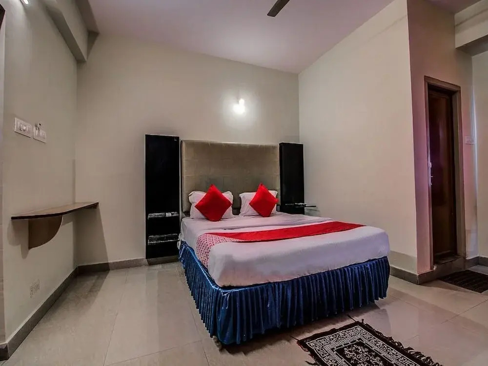 Silver Villa by OYO Rooms