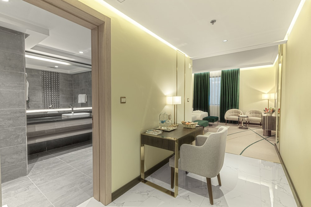 Green Park Hotel
