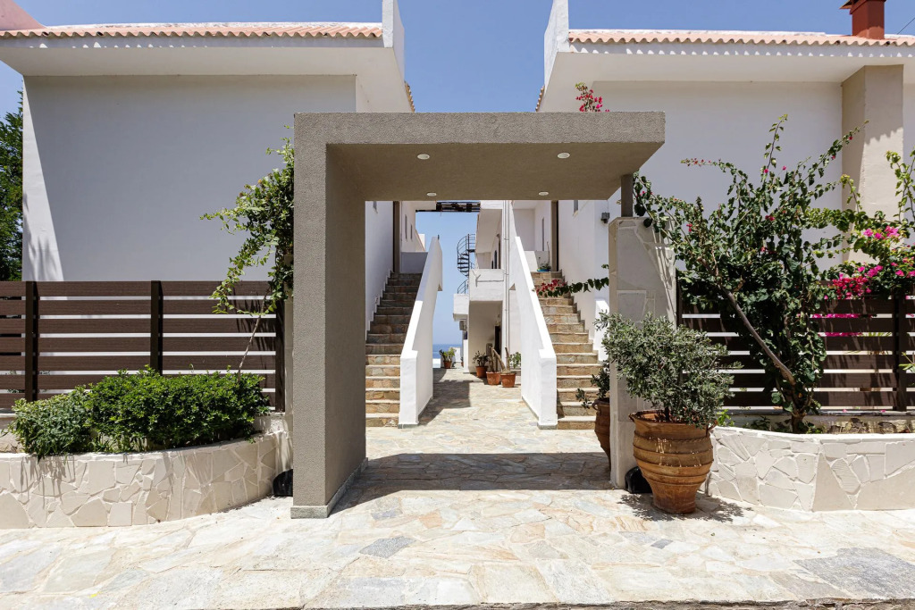 Kasteli Studios & Apartments
