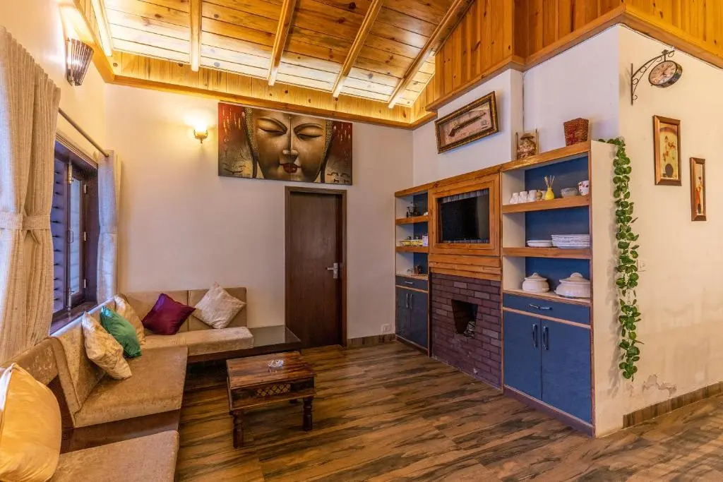 SaffronStays Gardens on the Lake - 2BR pet & elderly-friendly lakefront villa with lawns, bonfire & kitchenette near Nainital