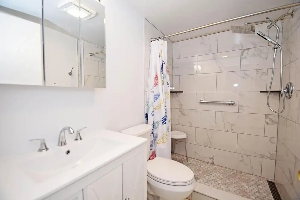 Towers 401 2 Bedroom Condo by RedAwning