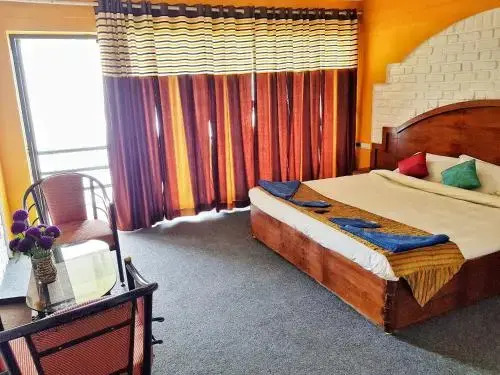 GreenLands Youth Hostel And International Tourist Home