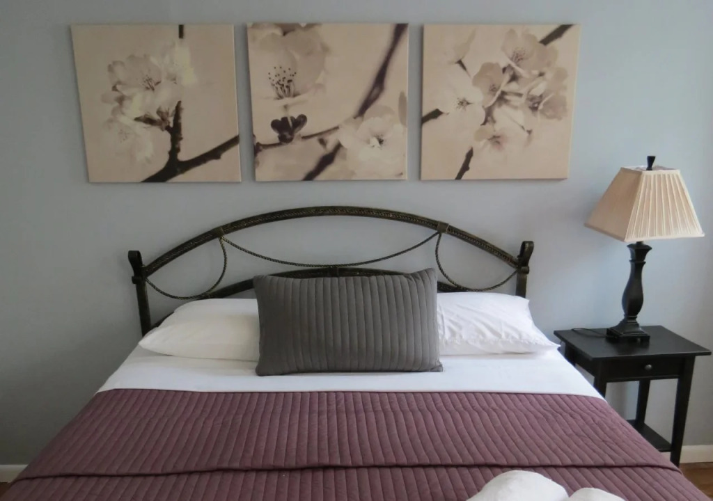 Uptown Manhattan Deluxe Apartments