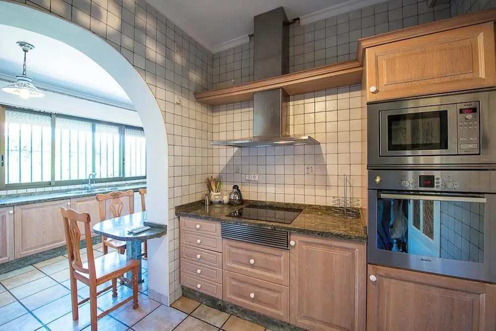 Villa - 4 Bedrooms with Pool and WiFi - 106398