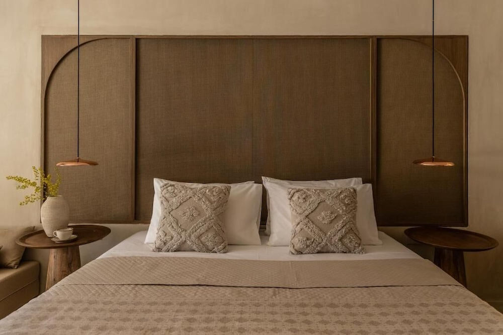 Elea Luxury suites