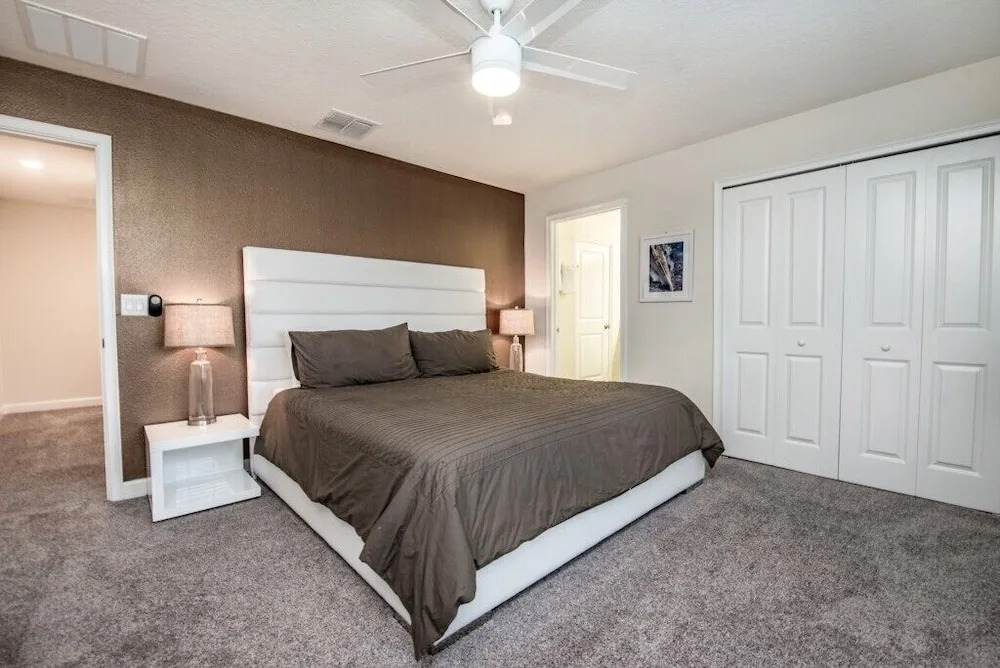 1590mv 4 Bedroom Townhouse