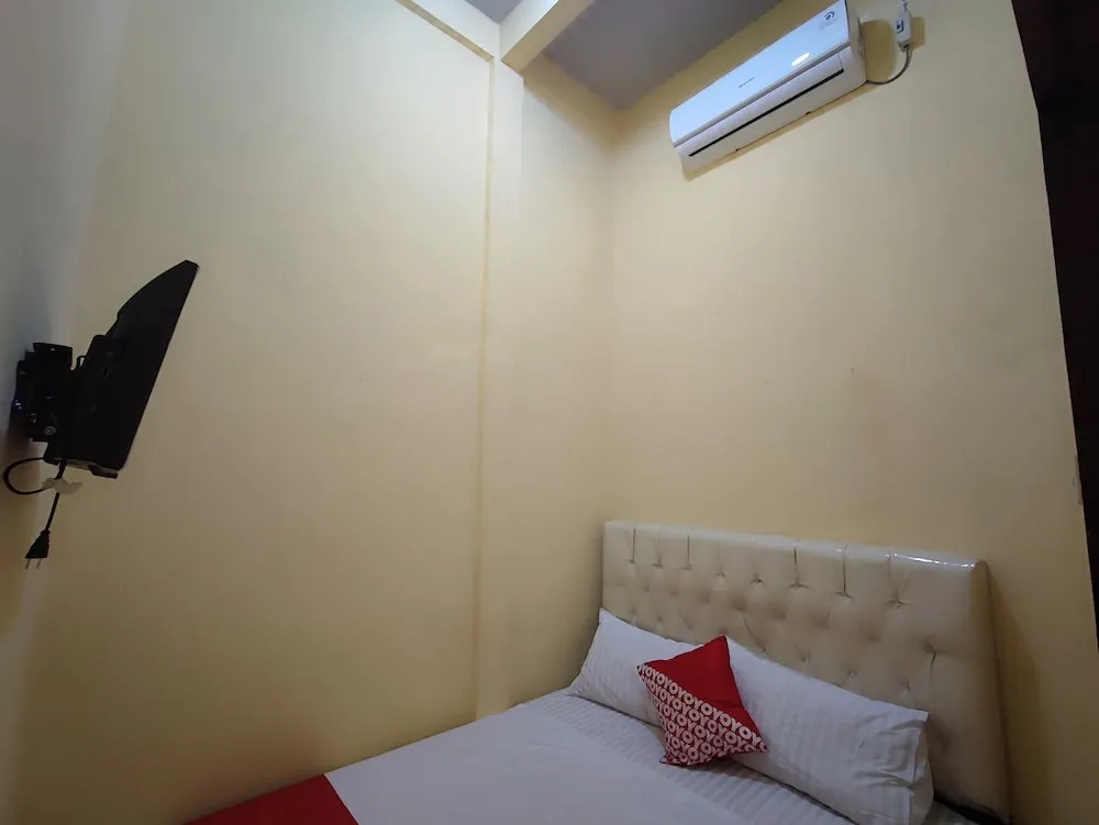 OYO 93591 Penginapan Dvn & Tmy Pangkalan Balai