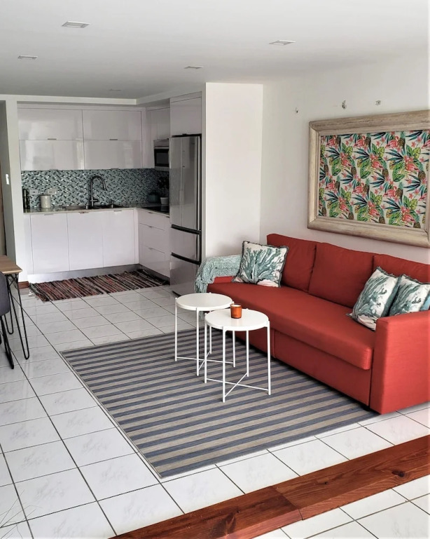Brand NEW Studio 1 Block to Beach/lagoon