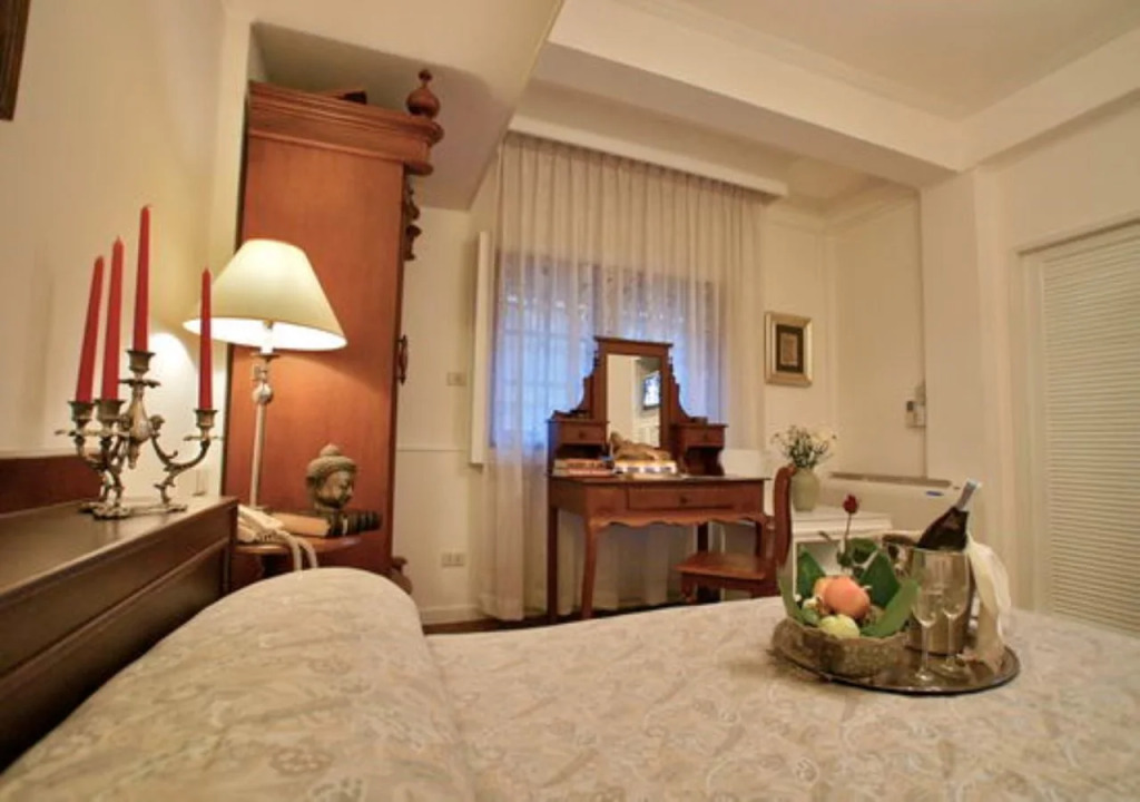 Lotus Hotel