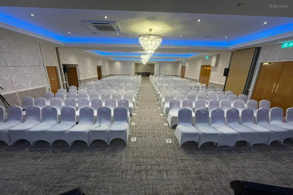 Palms Hotel & Retreat By Palette London Romford