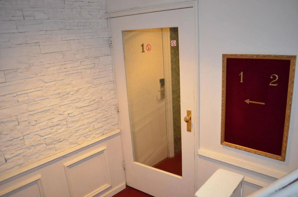 Rembrandtplein Bed & Breakfast