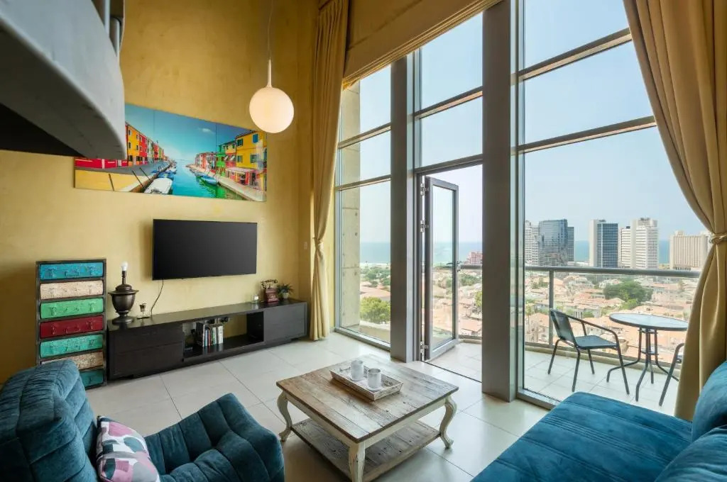 Duplex Loft in Neve Tzedek Tower