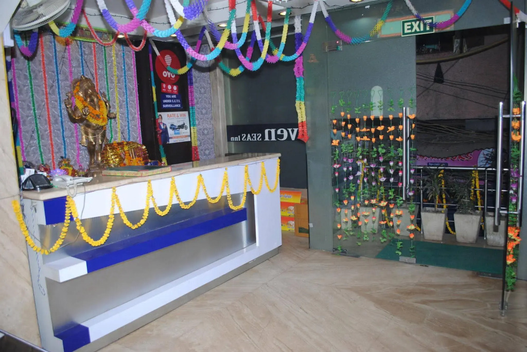 OYO 5987 Seven Seas Inn