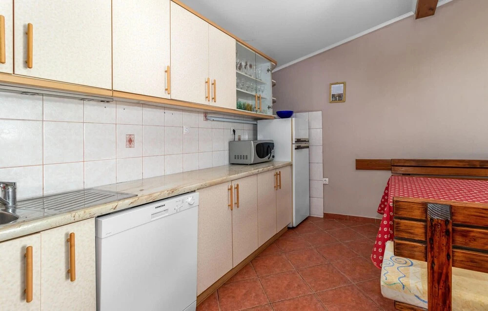 Beautiful Home in Jadranovo With Wifi and 3 Bedrooms
