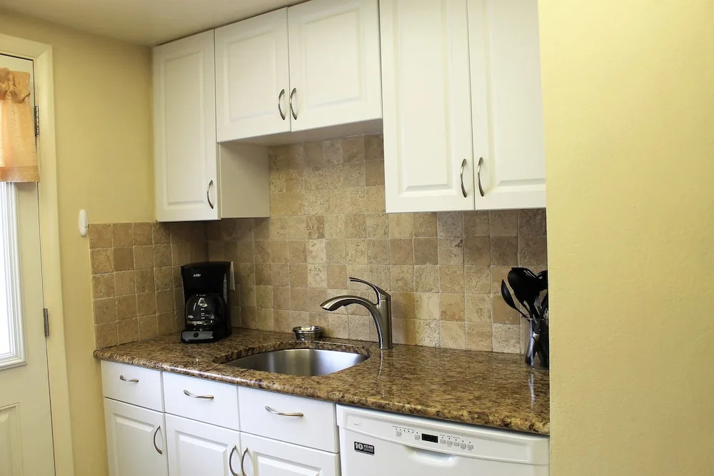 Sunset Royale - 300 2 Bedrooms 2 Bathrooms Condo