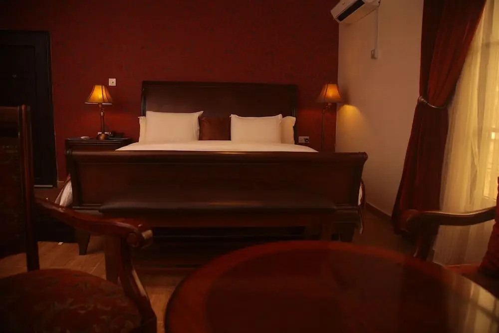 Fryburg Suites