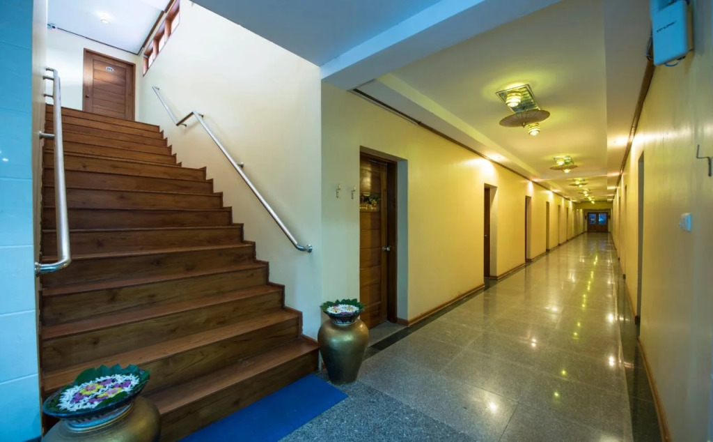 Crown Prince Hotel