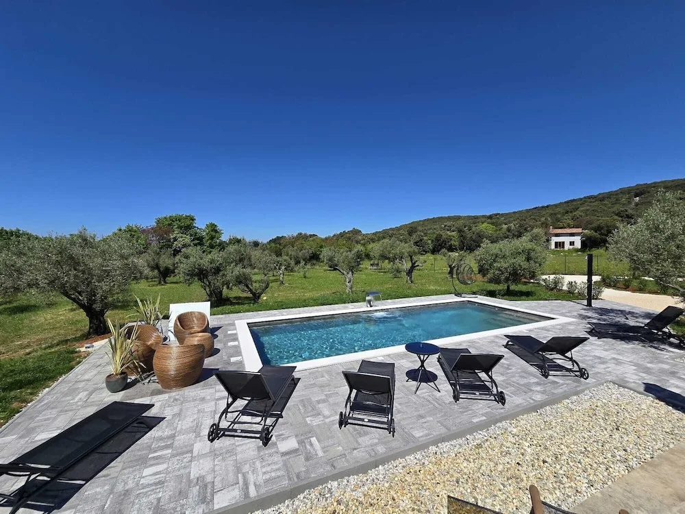 Olive Garden Paradise with Swimming pool