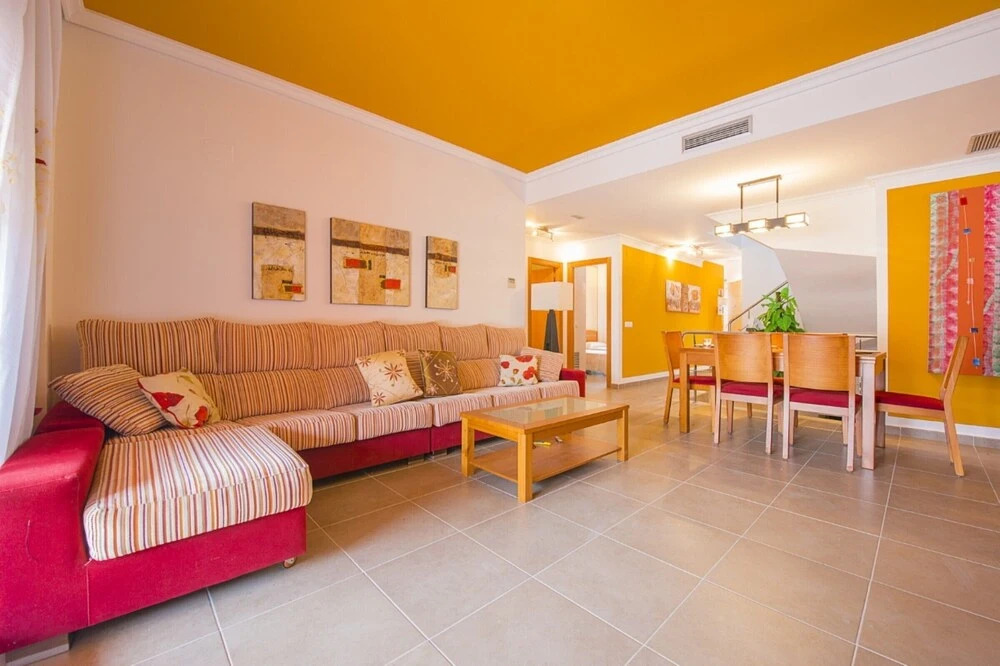 Bungalow - 4 Bedrooms with Pool - 104994