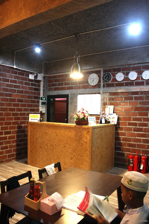 The Aireen Hotel