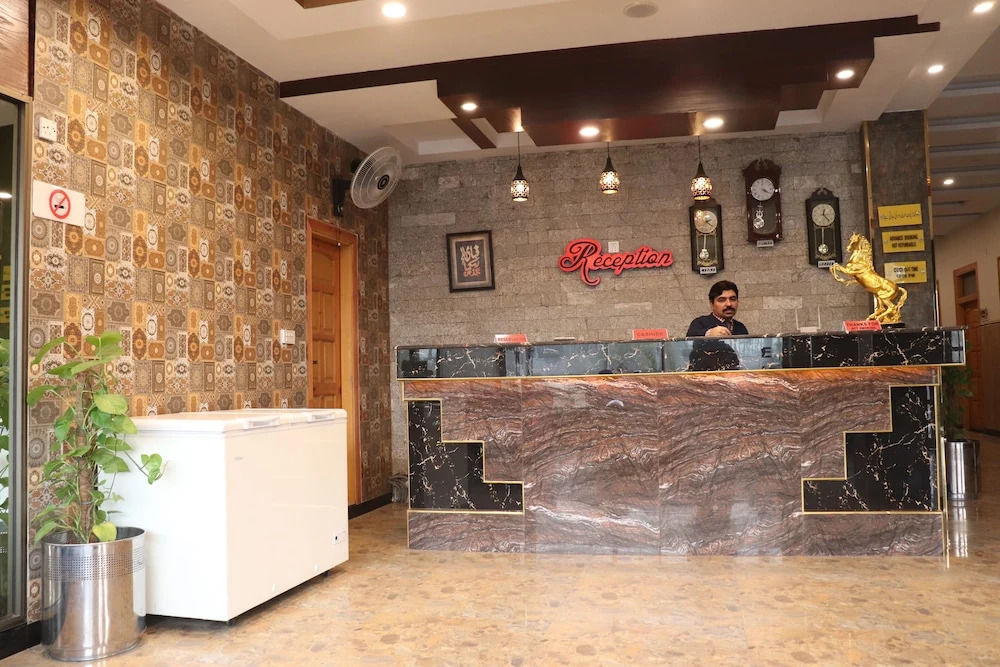 Manat Hotel