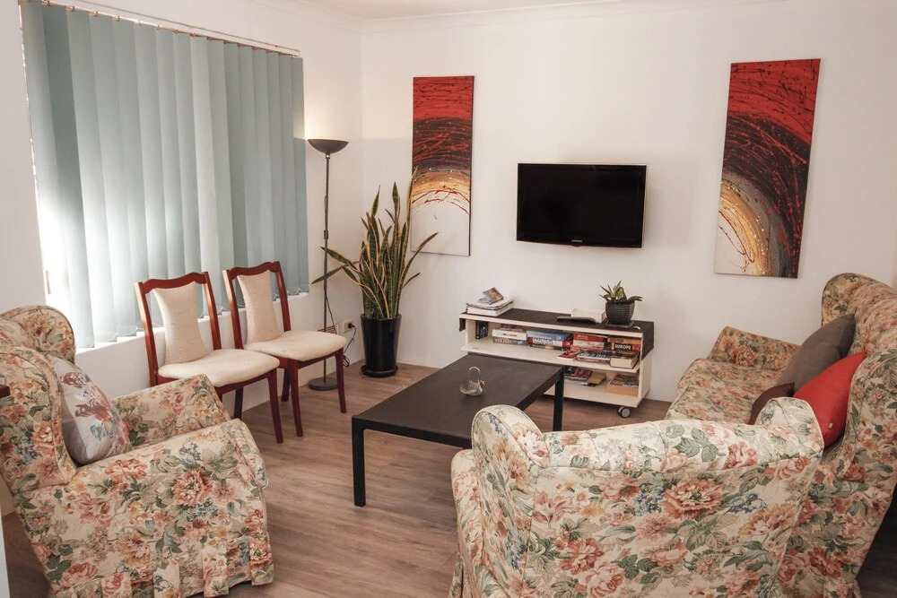 St James Cosy Home - Best Value