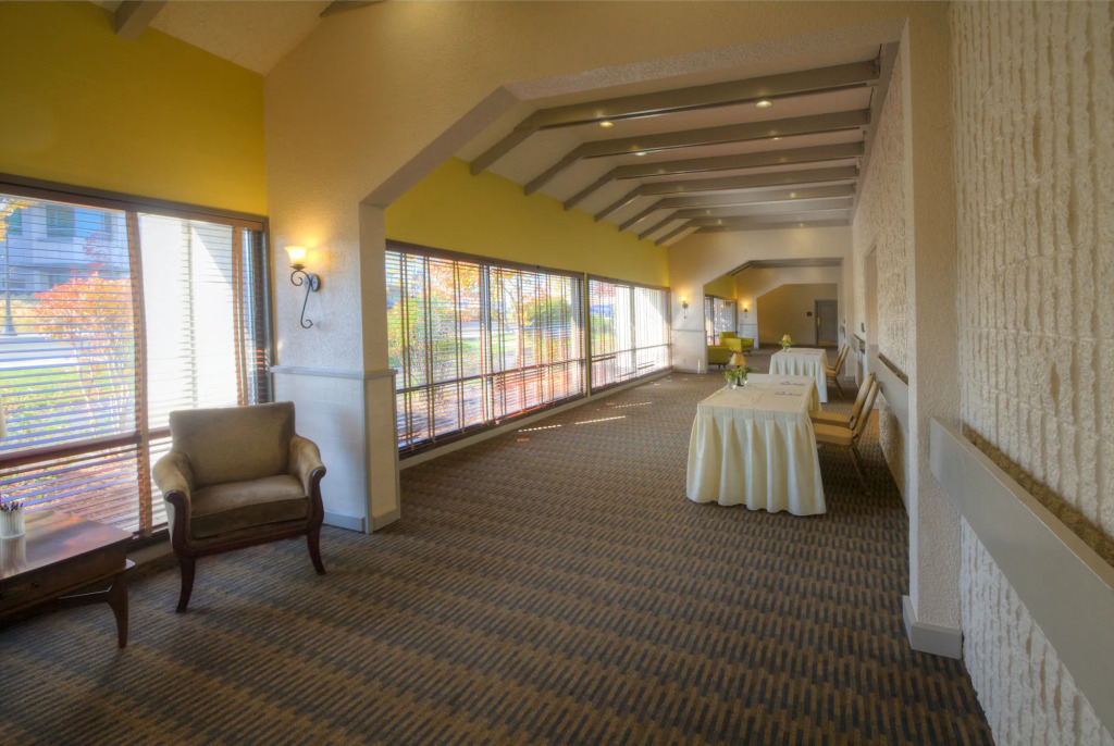 Inn at the Commons