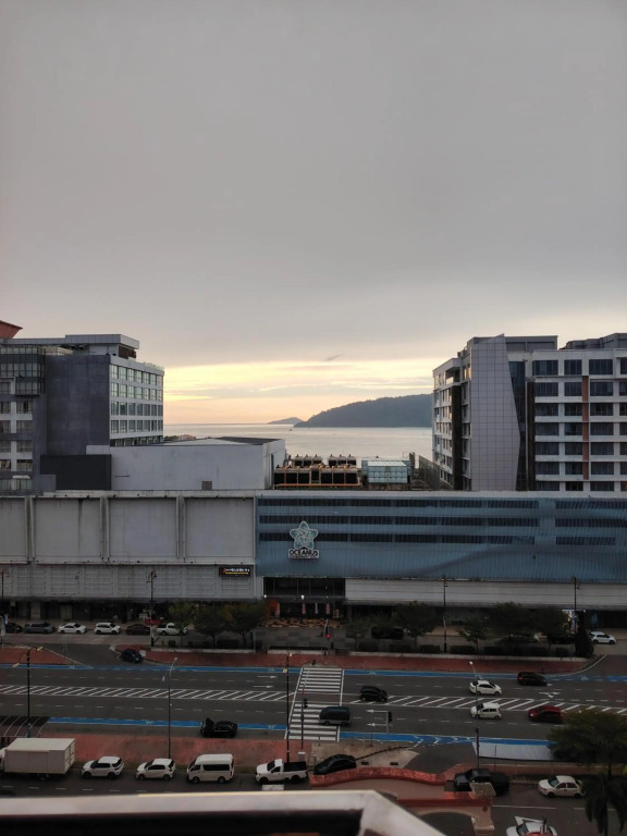 Petronella Luxury Penthouse marina court