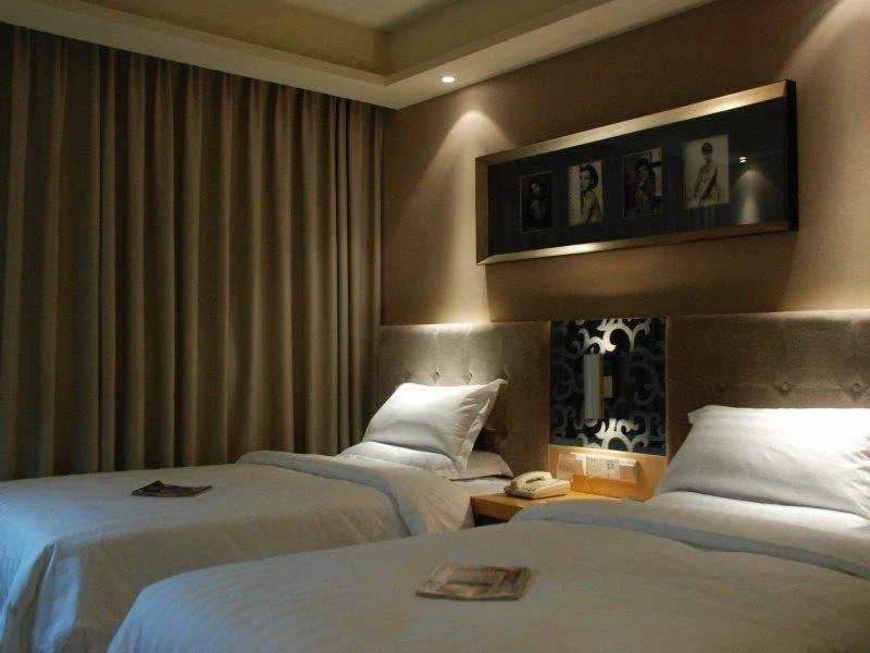 Degas Hotel Wuhan Jiefang Park Branch