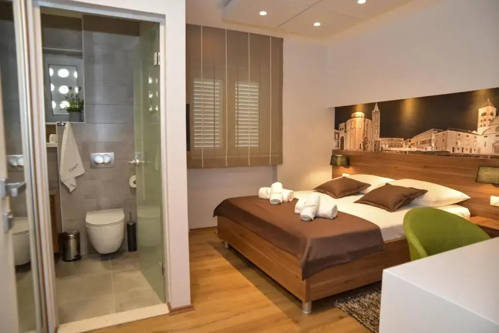 Fifi apartment w. parking in old town