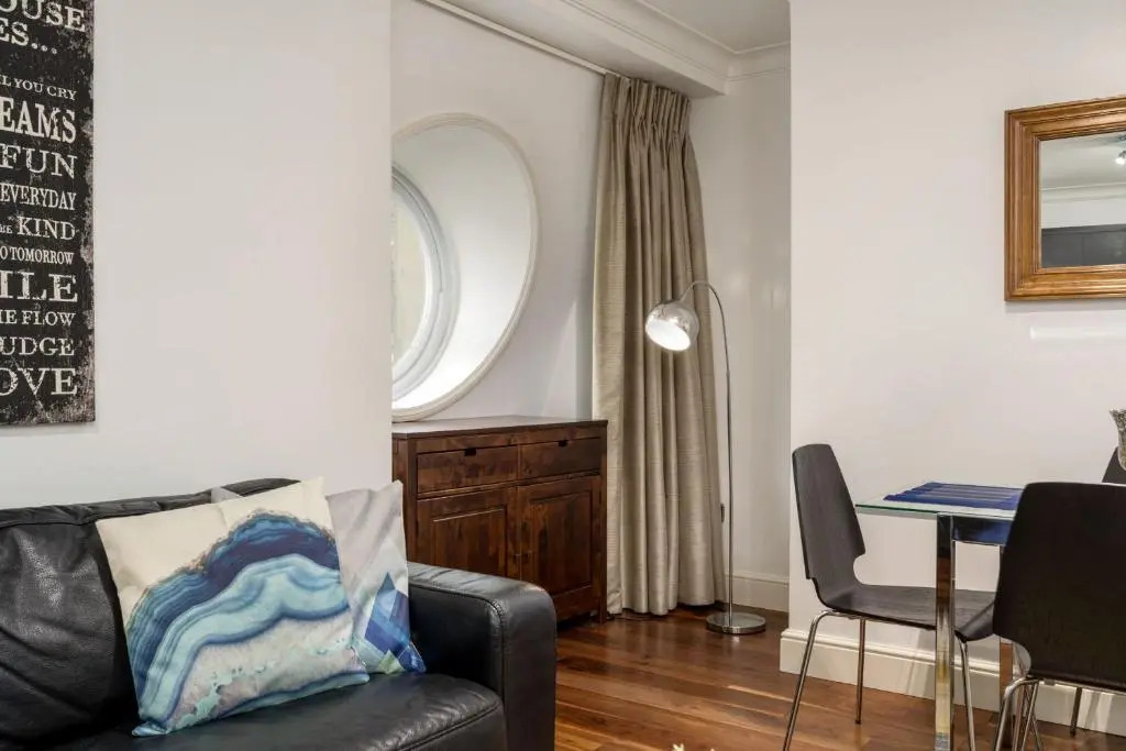 Apartment 5, 48 Bishopsgate by City Living London