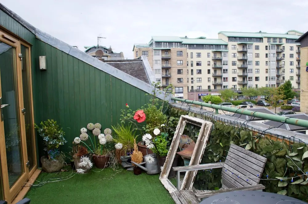 1 Bedroom Apartment With Balcony