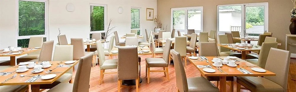 Ramada Woodland Court Hotel