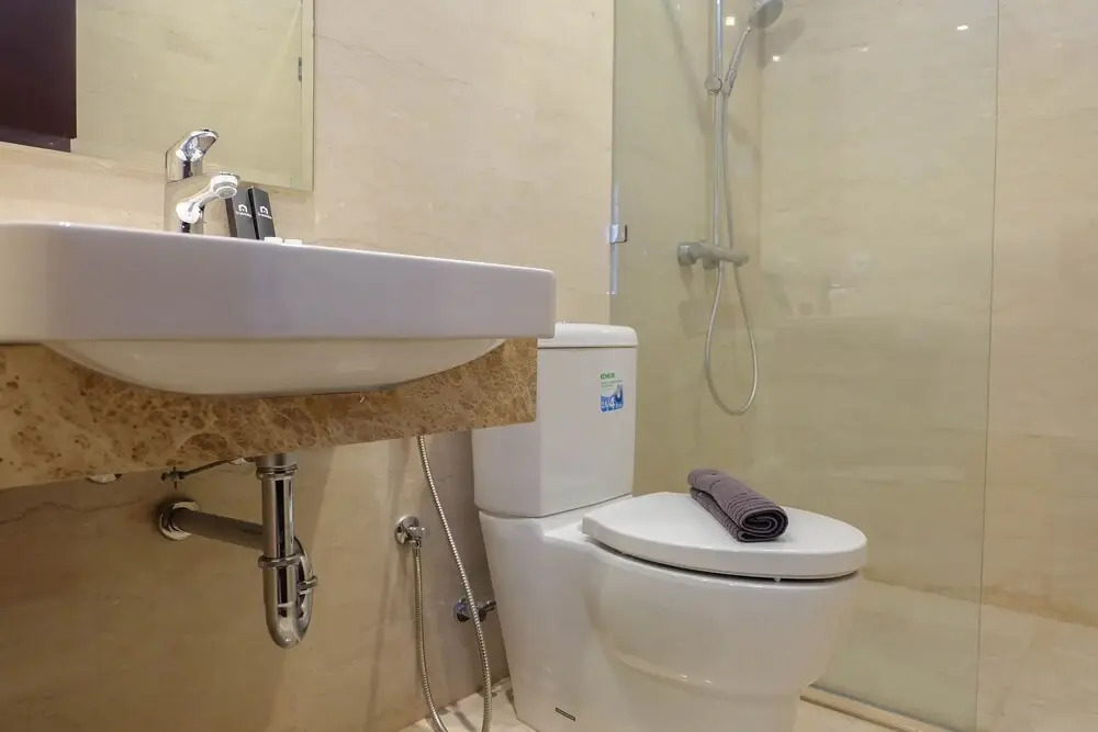 Lavish And Tranquil 2Br At Menteng Park Apartment