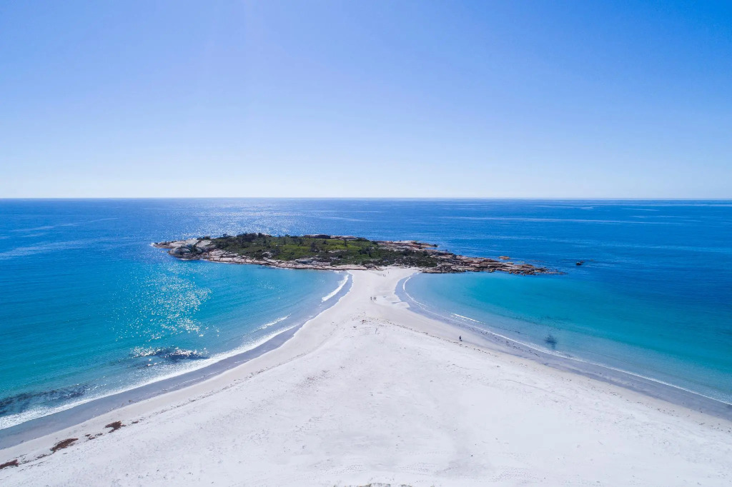 Diamond Island Resort, Restaurant & Bar and Penguin Show