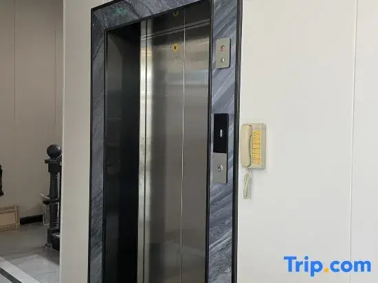 Jiangmen Four Seasons Shangya Apartment