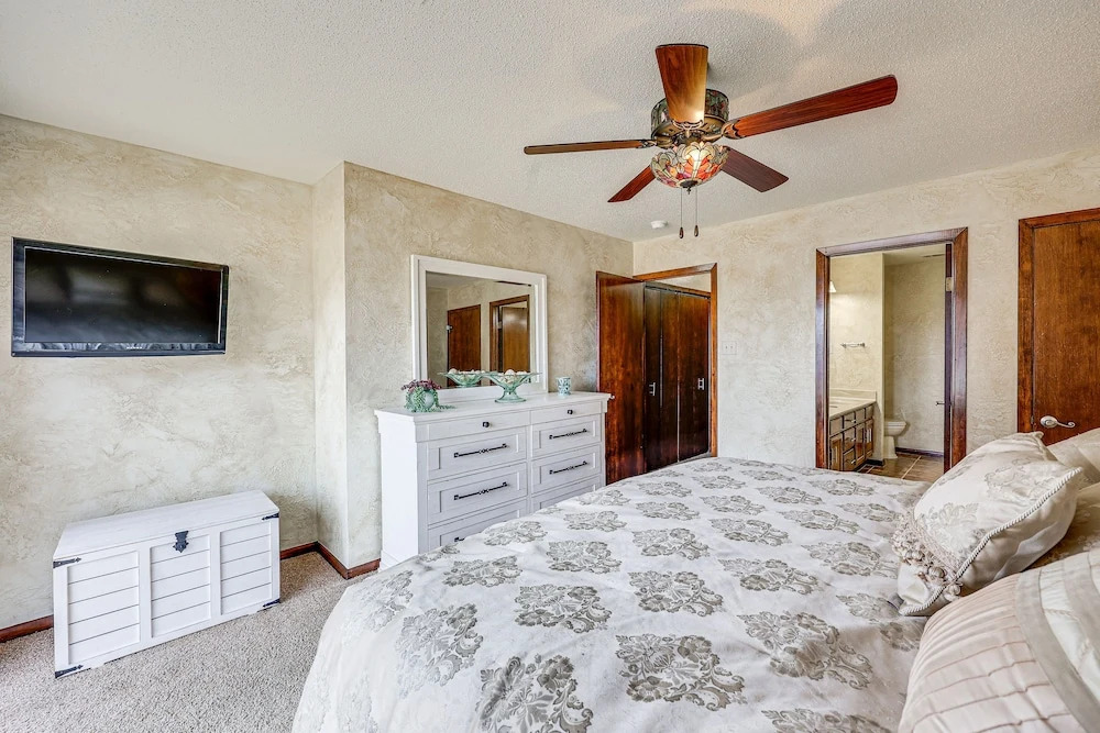 Hot Springs Resort Condo ~ 7 Mi to Bathhouse Row!