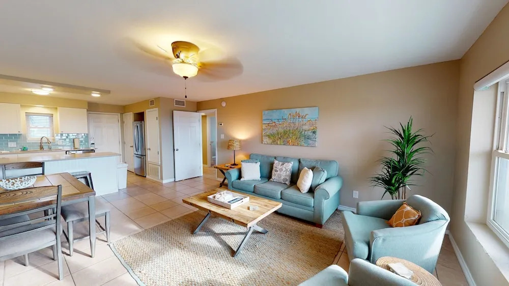Island 120 3 Bedroom Condo