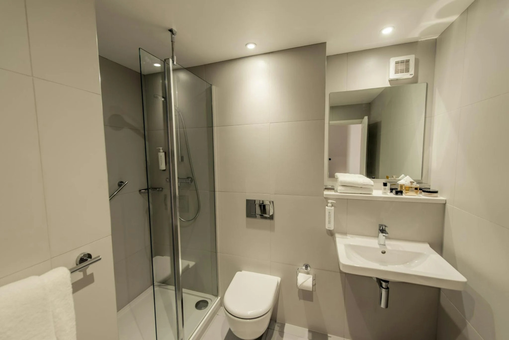 PREMIER SUITES Reading